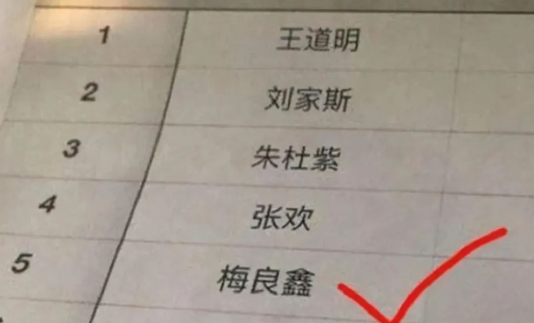 姓于的女孩名字甜美_甜美姓名字女孩两个字_甜美姓名字女孩子