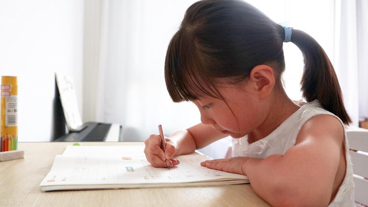 好听的男孩名字带子字_带子的男宝名字_男孩名字有带子最高分